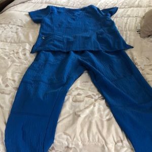 Wonderwink 4 way stretch scrubs